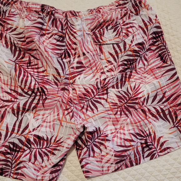 Tommy Bahama swim shorts - Picture 2 of 3